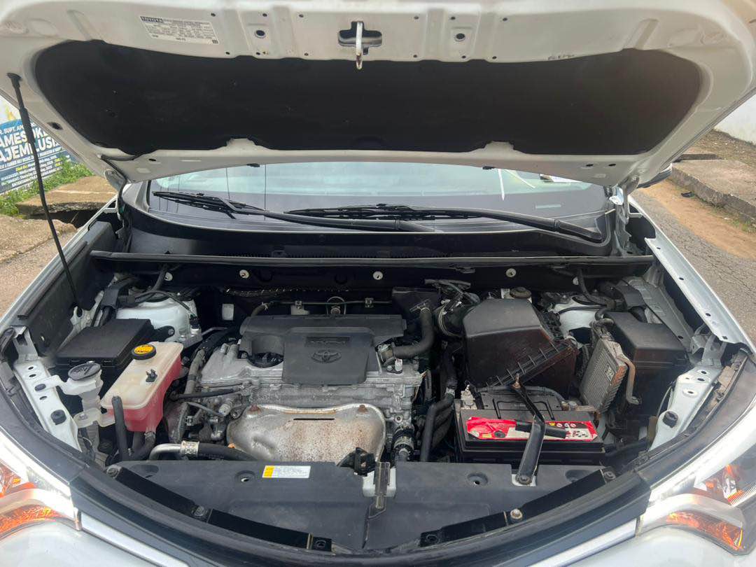 A picture of Toyota RAV4 2017