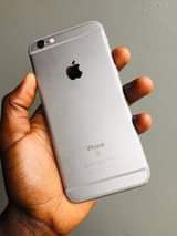A picture of iPhone 6s 32Gb at 170k