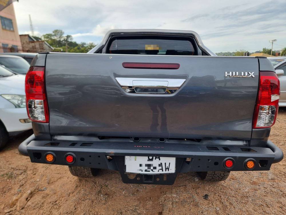 A picture of Hilux double cabin At 150m