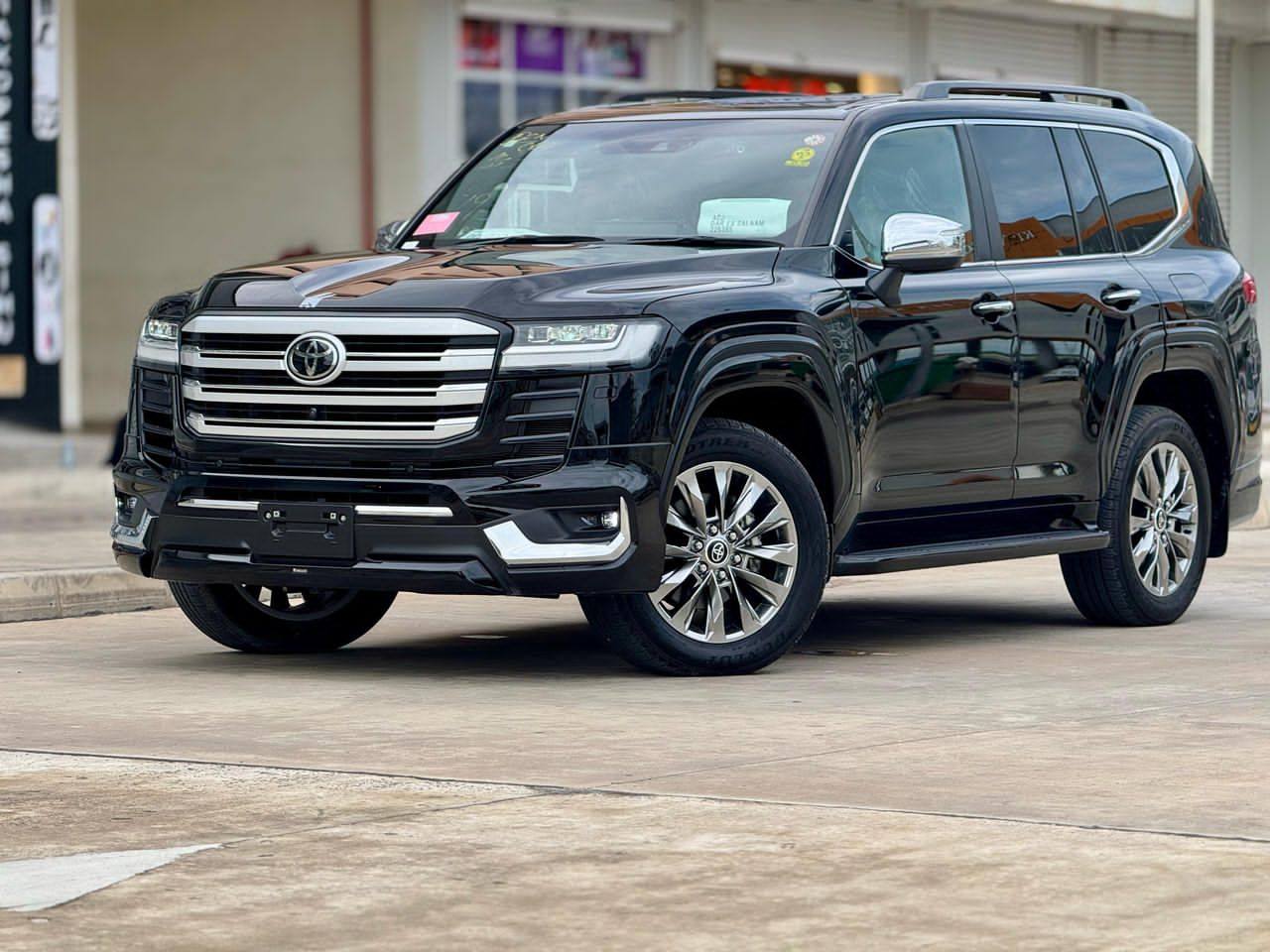 A picture of LANDCRUISER VJA300 SERIES ZX