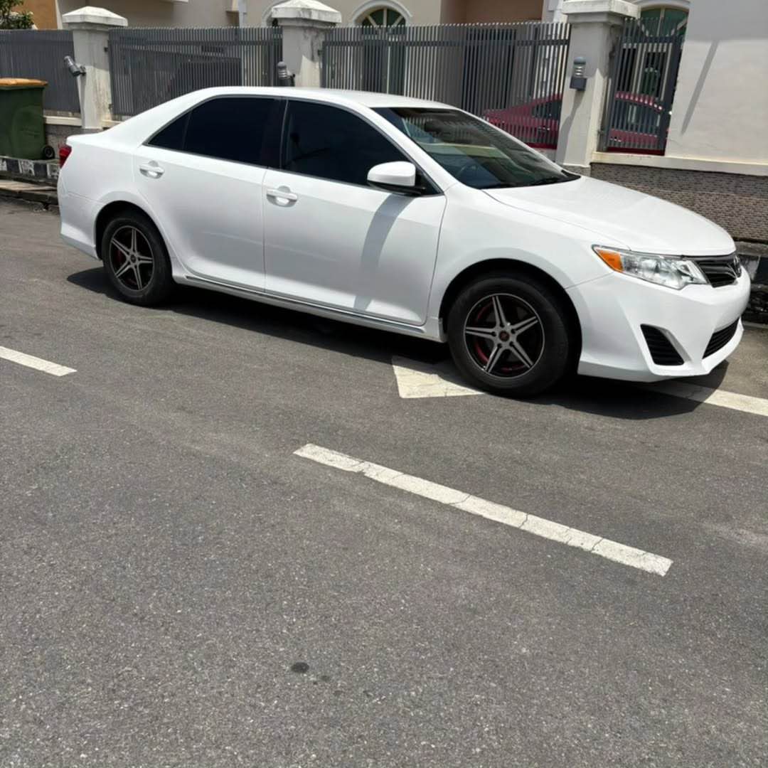 A picture of Distress sales 2012 foreign used car