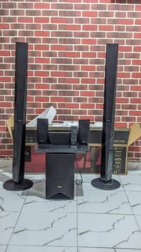 A picture of SONY HOME THEATER