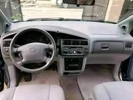 A picture of Toyota sienna For sale at Lagos state 1 350 000