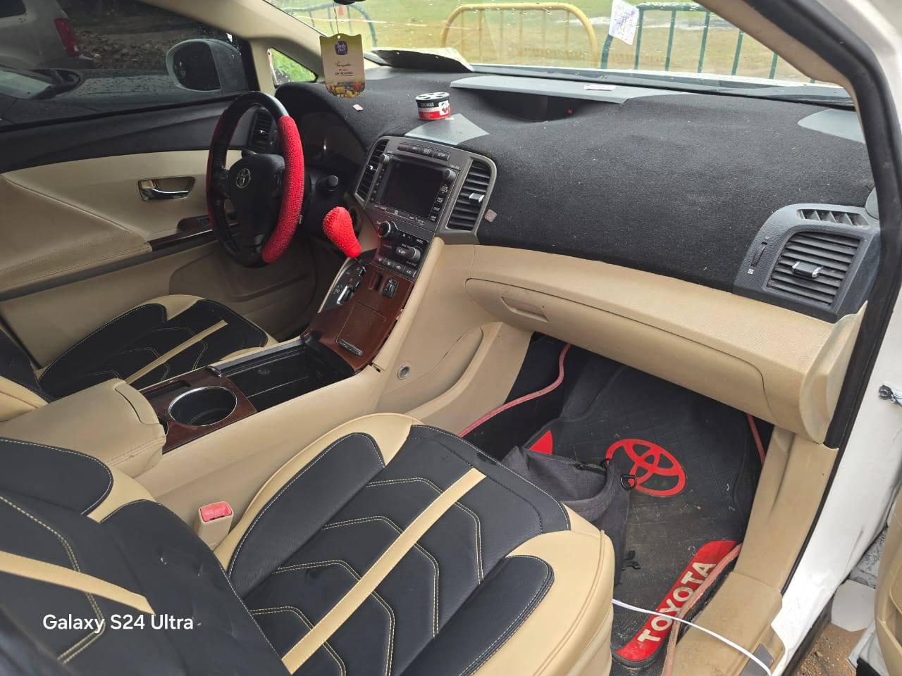 A picture of Toyota Venza 2010