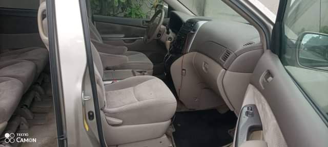 A picture of HOTTEST DEAL Direct Belgium 2007 Toyota Sienna Everything is intact