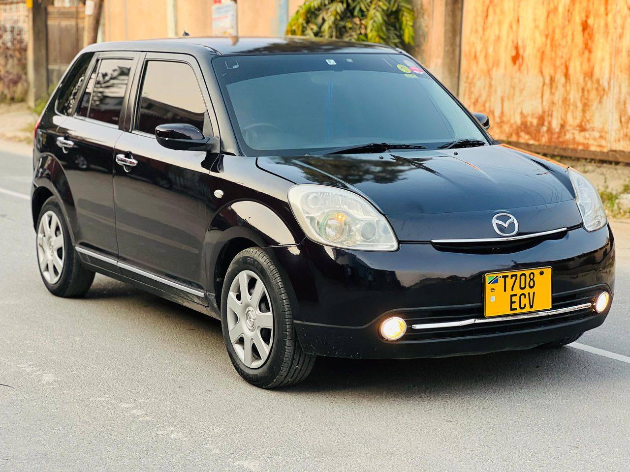 A picture of Mazda verisa
