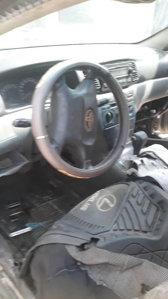 A picture of 2004 Toyota corolla