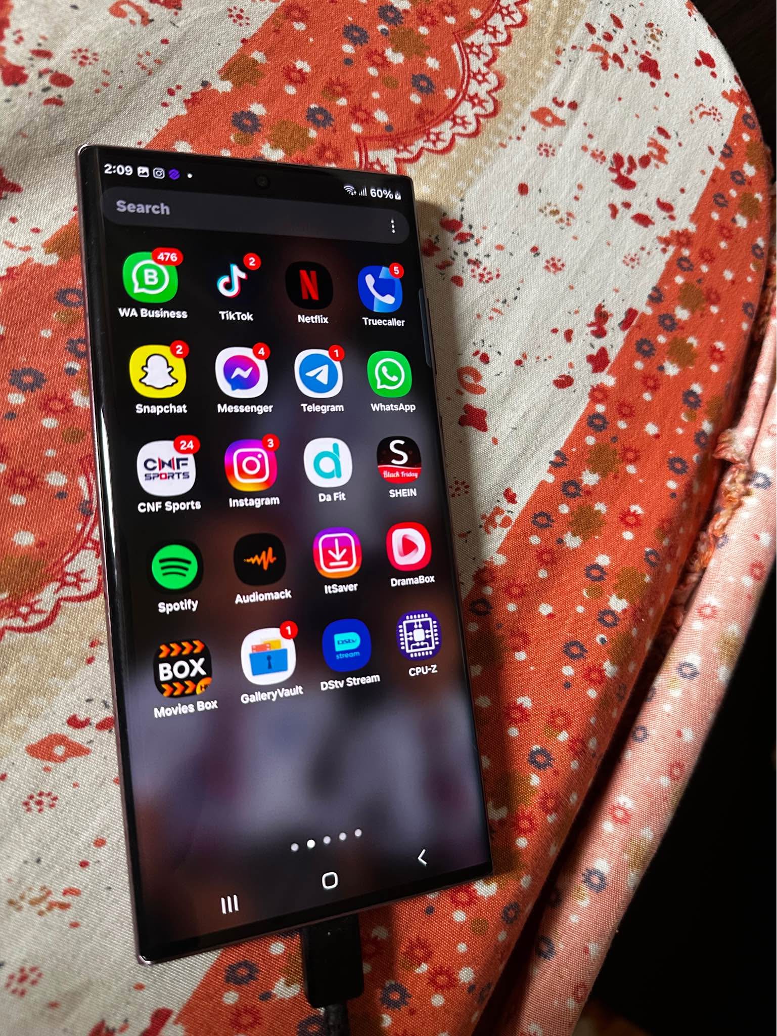A picture of Nearly used Samsung Galaxy S22 Ultra