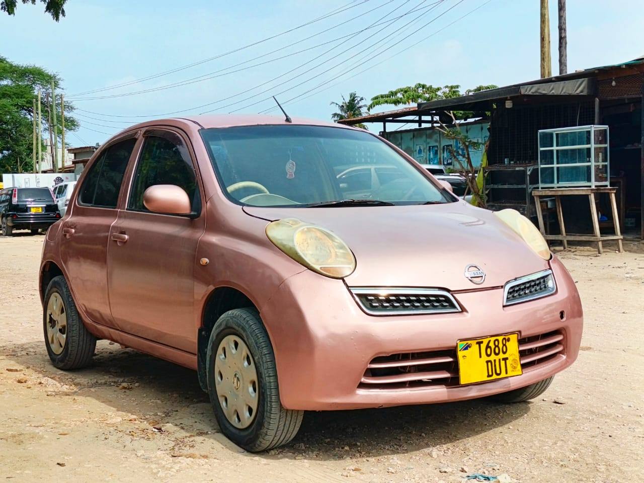 A picture of NISSAN MUCH 0714058883