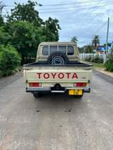 A picture of TOYOTA LAND CRUISER BEI MILIONI 123