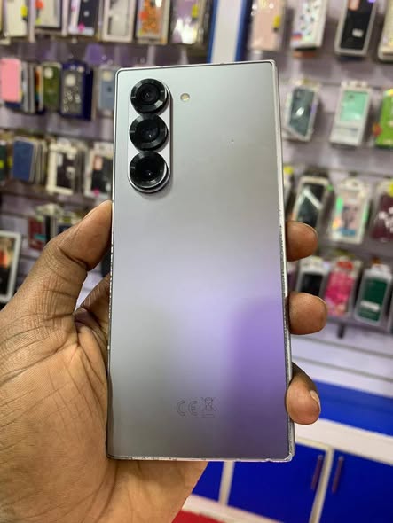 A picture of Samsung galaxy z fold 6 512gb