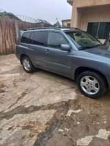 A picture of TOKUNBO STANDARD USED HIGHLANDER LIMITED V6 2006