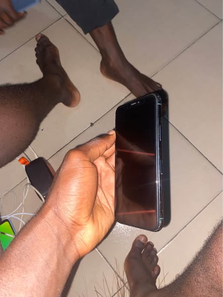 A picture of iPhone 11 Pro no face