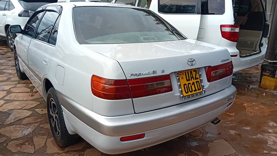 A picture of Toyota premio super