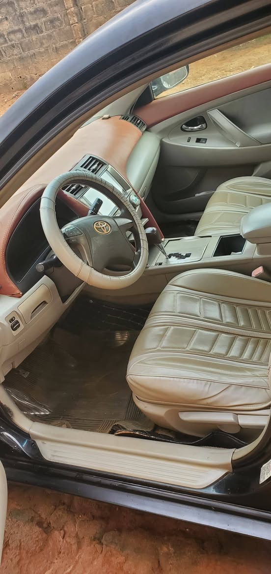 A picture of Toyota Camry le 2008 2009