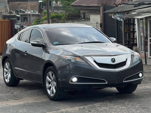 A picture of ACURA ZDX 2012 UNREGISTERED N7 200 000