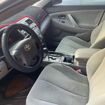A picture of Toyota Camry 2008 model le version v4