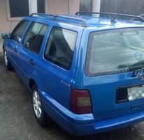 A picture of Very Neat Volkwagen Golf3 Wagon blue