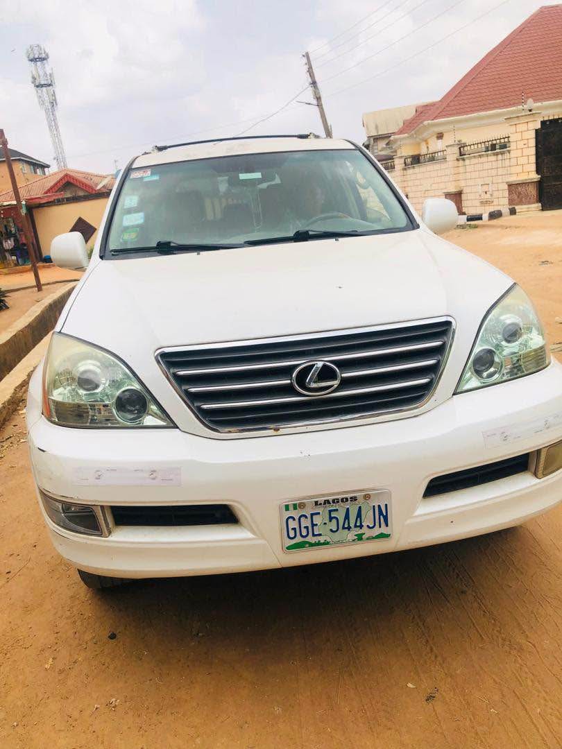A picture of LEXUS GX470