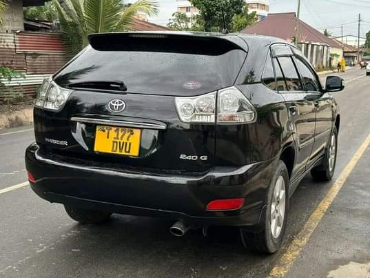 A picture of Toyota Harrier