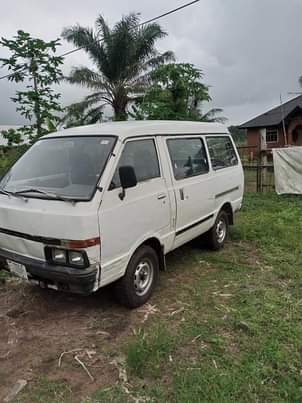 A picture of Nissan vannette bus for sale
