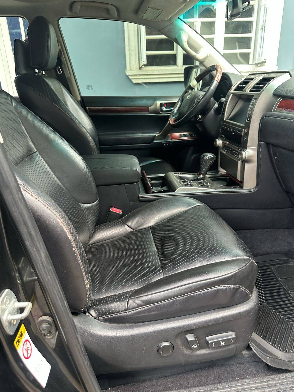 A picture of 2013 model Gx460