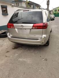 A picture of Toyota Sienna