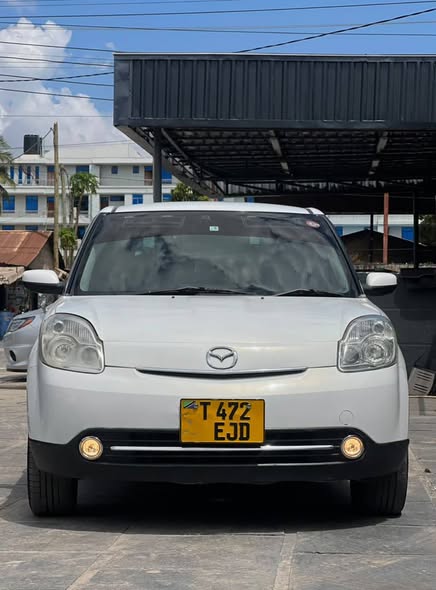 A picture of MAZDA VELISA 0767058883