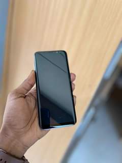 A picture of SAMSUNG S8 FullBox