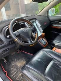 A picture of Lexus RX330