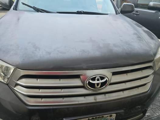 A picture of This is Super clean Toyota Highlander 2013 model registered but