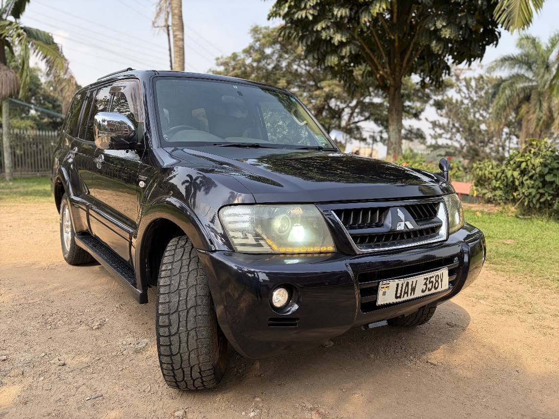 A picture of Pajero petrol 23m WhatsApp 0726057699