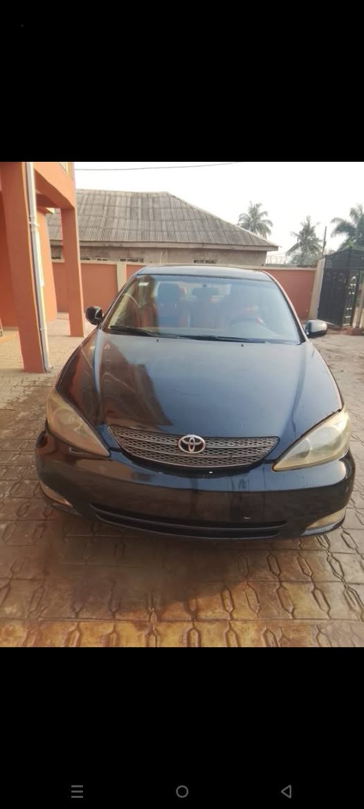 A picture of Toyota Camry 4plug