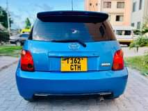 A picture of TOYOTA IST