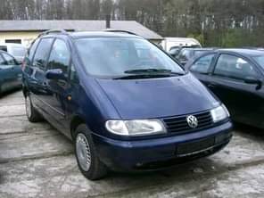 A picture of Make Volkswagen Model Sharron Year 2005 Type of car 4