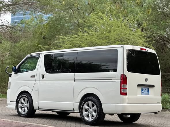 A picture of HIACE VAN