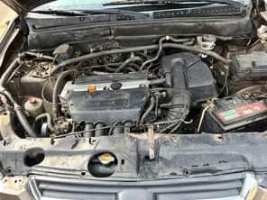 A picture of 2004 model Honda CR V First body Engine Gear Ac