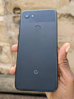 A picture of Google pixel 3AXL