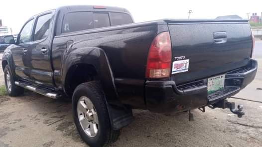 A picture of 08 Toyota Tacoma With Very Sound Engine and Smooth Gear