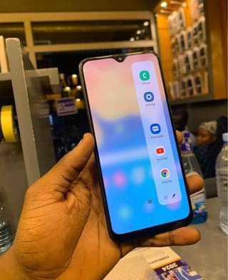 A picture of Galaxy a20 laini 1 32gb ram 3 clean Bei 145