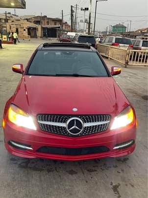 A picture of 2009 Mercedes Benz C300