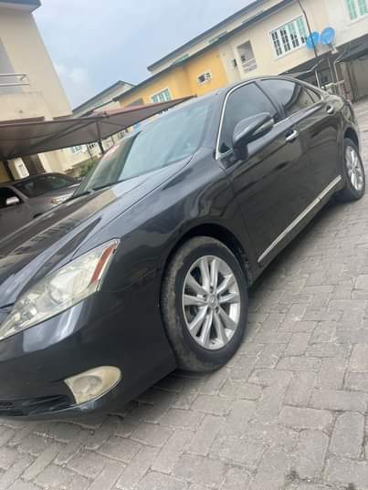 A picture of REGISTERED 2011 LEXUS ES350