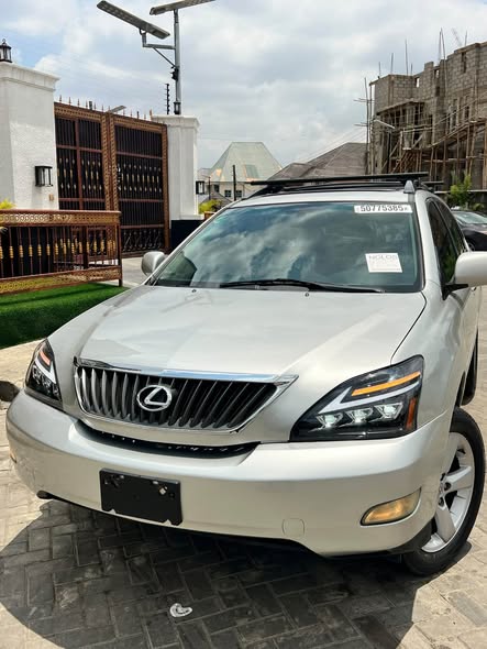 A picture of Fresh in Clean Direct Toks Lexus RX3502009 Full option
