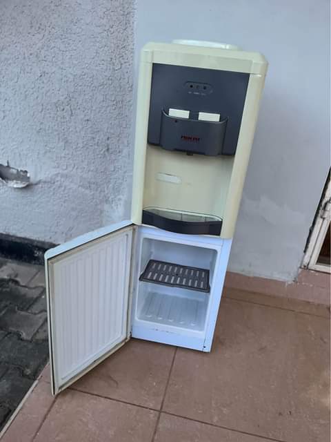 A picture of NIKAI WATER DISPENSER