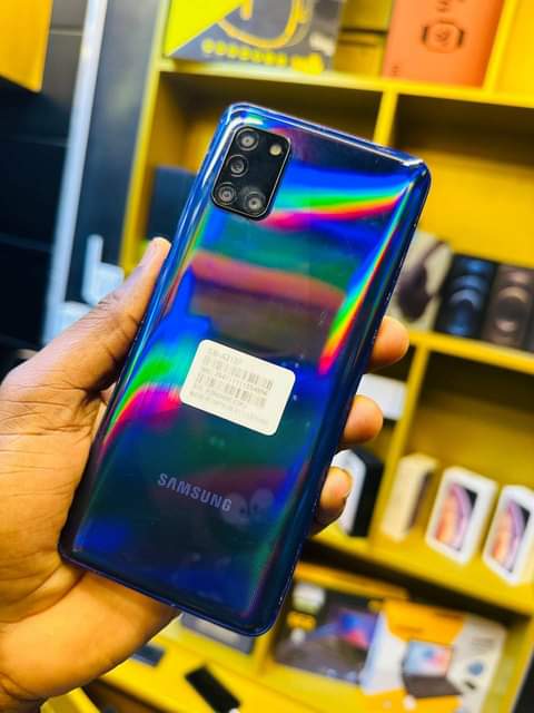 A picture of SAMSUNG A31