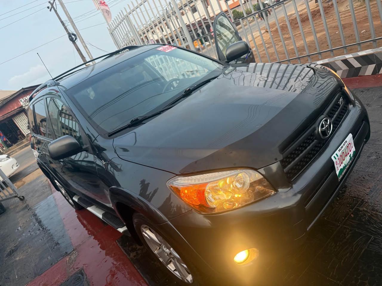 A picture of Toyota RAV4 Sport 2009