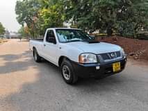 used nissan np300