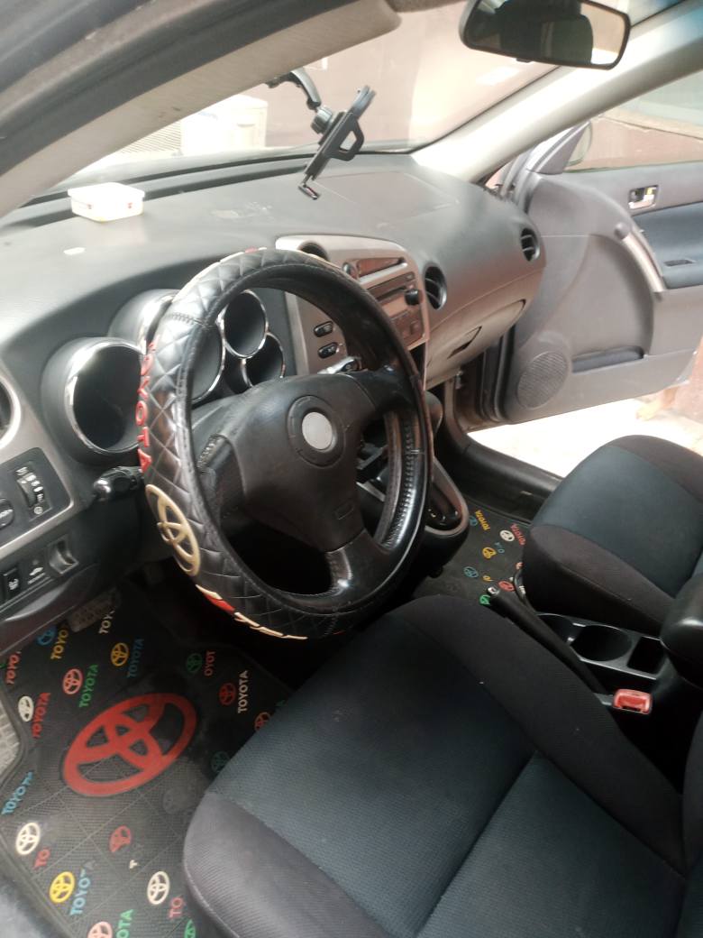 A picture of Toyota Matrix 2005