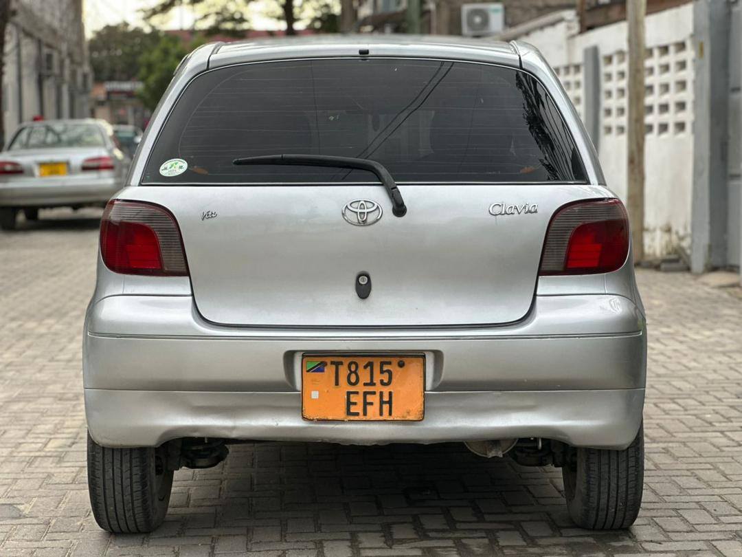 A picture of TOYOTA VITZ