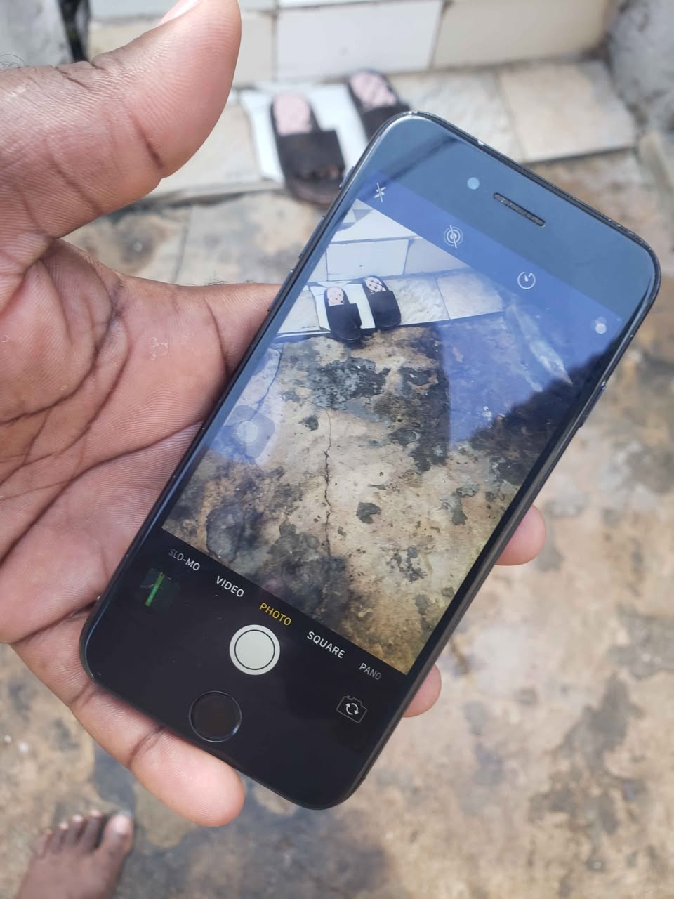 A picture of Iphone 8 64gb